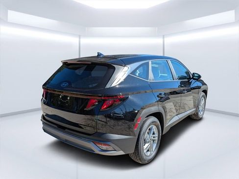 New 2026 Hyundai Tucson SE FWD image 3