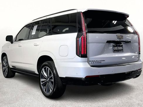 Used 2025 Cadillac Escalade Sport w/ Touring Package image 17