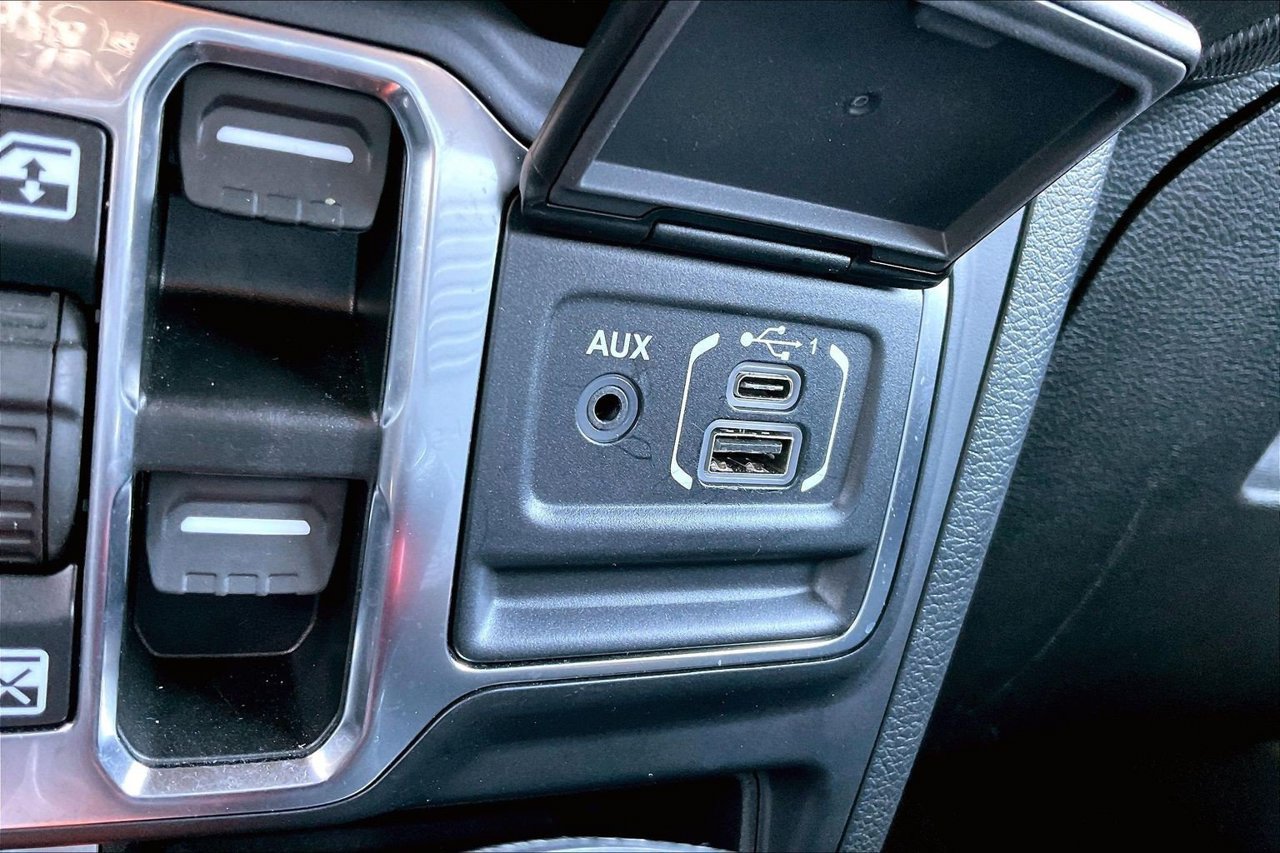 Certified 2023 Jeep Wrangler Unlimited Rubicon 4xe w/ Cold Weather Group AWD/4WD image 17