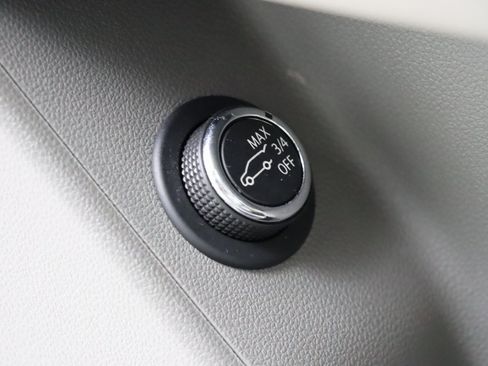 Used 2022 Cadillac XT6 Premium Luxury image 39