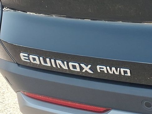 Certified 2025 Chevrolet Equinox LT w/ Convenience Package II AWD/4WD image 32