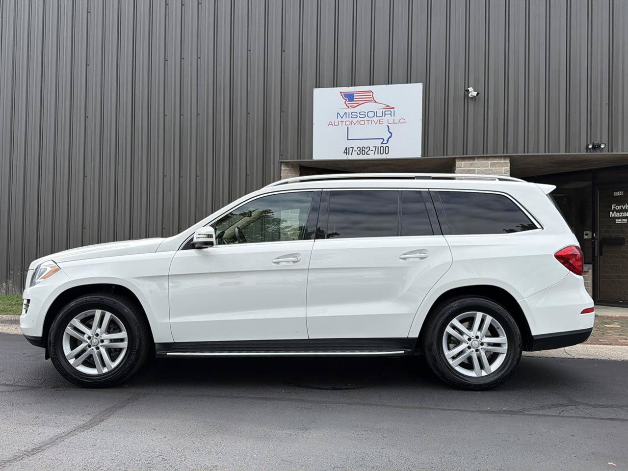 Used 2015 Mercedes-Benz GL 450 4MATIC image 3