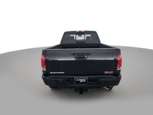 Used 2013 GMC Sierra 2500 Denali w/ Suspension Package, Off-Road image 6