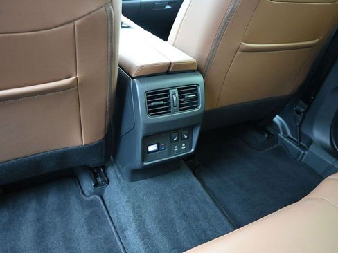 Used 2024 Nissan Rogue Platinum w/ Platinum Premium Package image 14