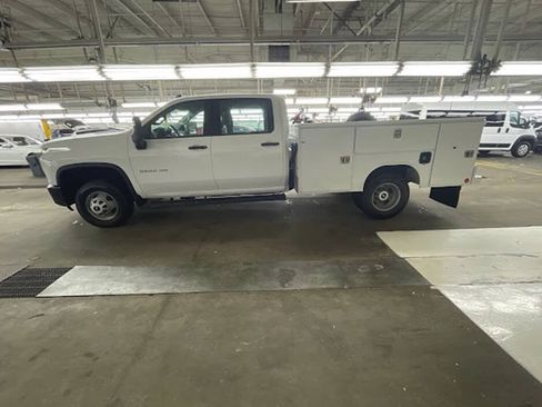 Used 2022 Chevrolet Silverado 3500 W/T w/ WT Fleet Convenience Package AWD/4WD image 6