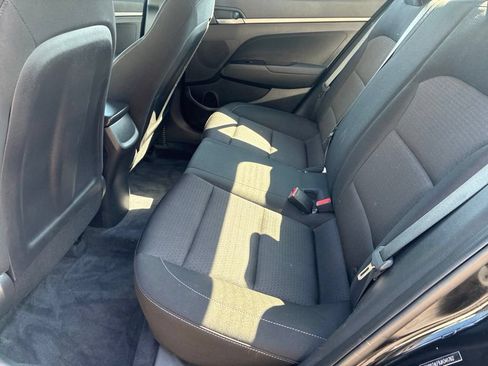Used 2018 Hyundai Elantra SE w/ Cargo Package FWD image 7