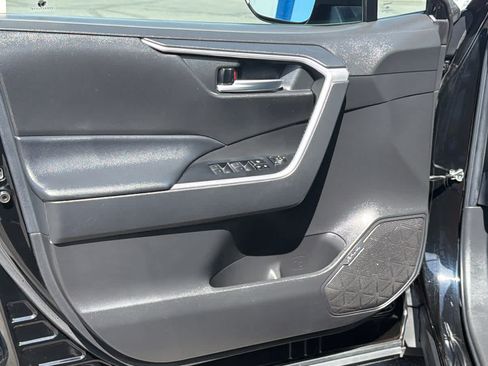 Used 2023 Toyota RAV4 XLE Premium FWD image 23