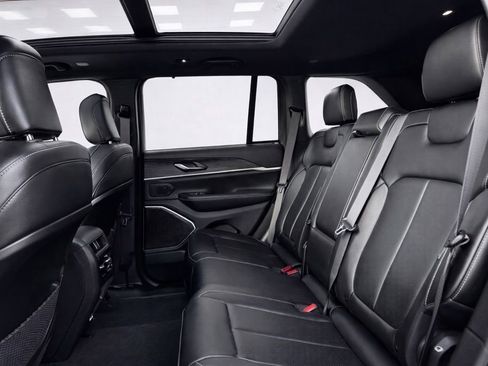 Used 2024 Jeep Grand Cherokee Limited 4xe w/ Luxury Tech Group II image 16