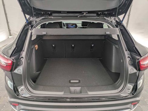 New 2026 Chevrolet Trax LT w/ Driver Confidence Package FWD image 32
