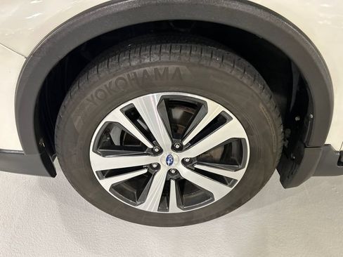 Used 2019 Subaru Outback 3.6R Limited AWD/4WD image 8