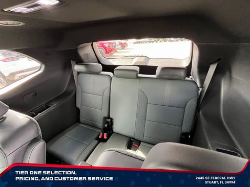 New 2026 GMC Acadia AT4 w/ Luxury Package AWD/4WD image 27
