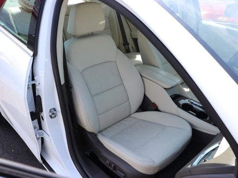 Used 2024 Chevrolet Malibu LT FWD image 14