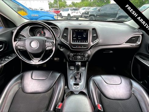 Used 2021 Jeep Cherokee Trailhawk AWD/4WD image 5
