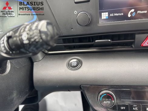 Used 2025 Hyundai Elantra Sport FWD image 26