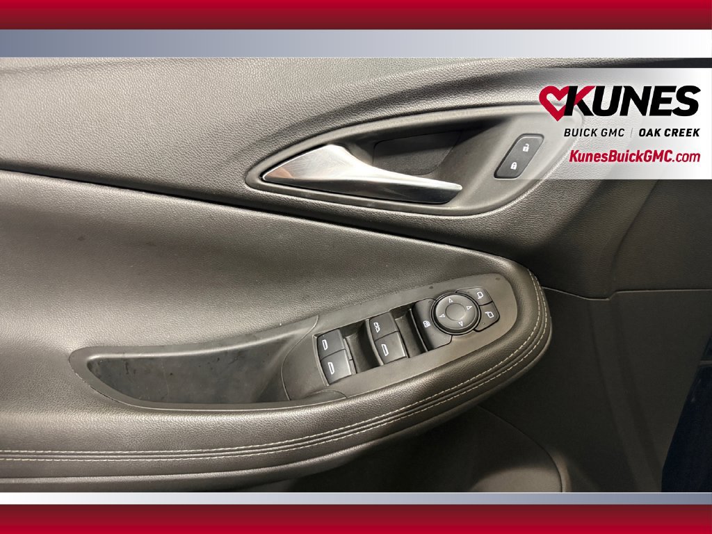Used 2024 Buick Encore GX Sport Touring AWD/4WD image 21