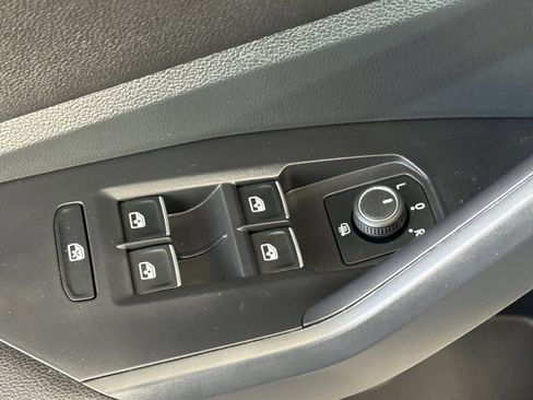 Used 2024 Volkswagen Jetta Sport image 13