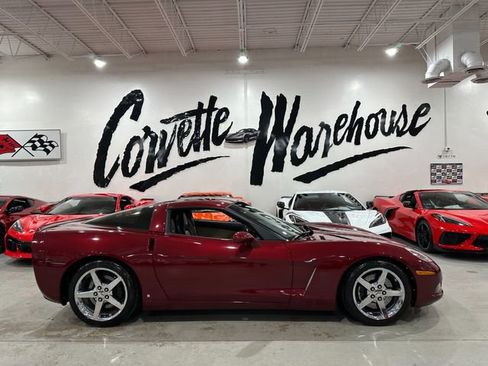 Used 2007 Chevrolet Corvette Coupe w/ Preferred Equipment Group RWD image 29