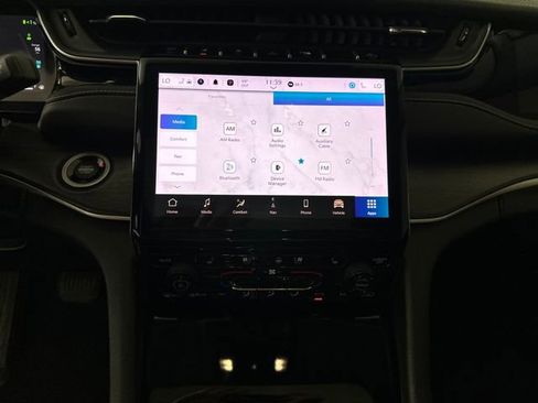 Used 2023 Jeep Grand Cherokee 30th Anniversary image 21