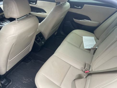 Used 2018 Honda Clarity Touring image 4