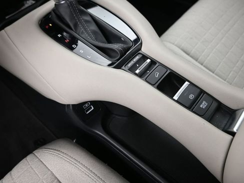 Certified 2023 Honda HR-V LX image 17