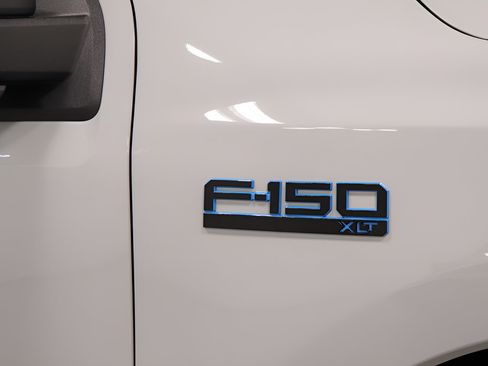 Used 2024 Ford F150 Lightning XLT AWD/4WD image 32