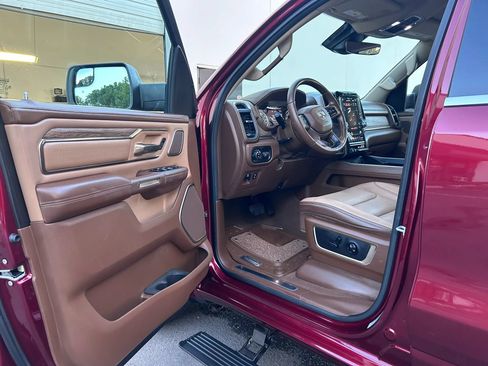 Used 2019 RAM 1500 Limited AWD/4WD image 32