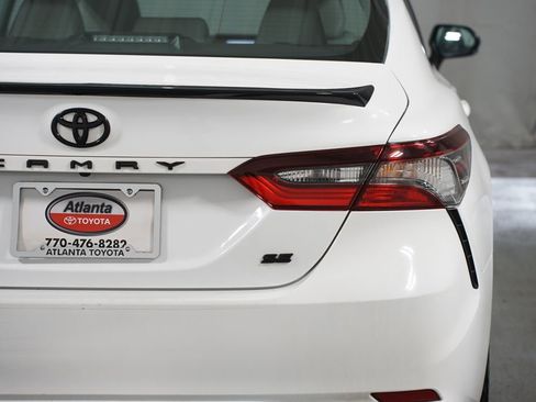 Certified 2022 Toyota Camry SE FWD image 10