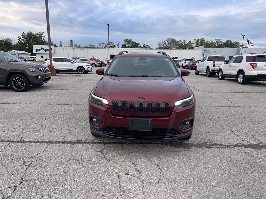 Used 2019 Jeep Cherokee Latitude Plus AWD/4WD image 8