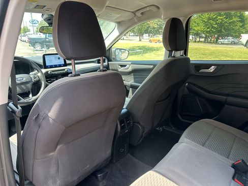 Used 2021 Ford Escape SE w/ Cold Weather Package FWD image 16
