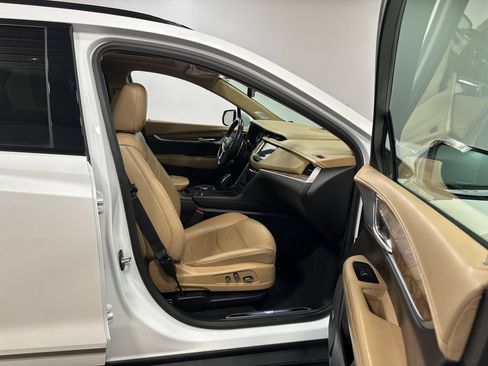 Used 2023 Cadillac XT5 Sportv w/ Platinum Package AWD/4WD image 92