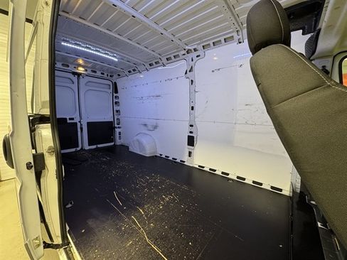 Used 2016 RAM ProMaster 3500 w/ Premium Appearance Group FWD image 12