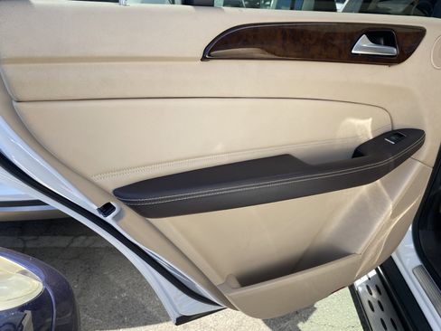 Used 2019 Mercedes-Benz GLS 450 4MATIC w/ Premium 1 Package image 16