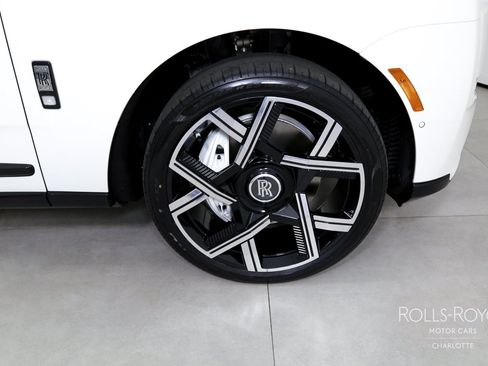 Used 2026 Rolls-Royce Cullinan AWD/4WD image 41