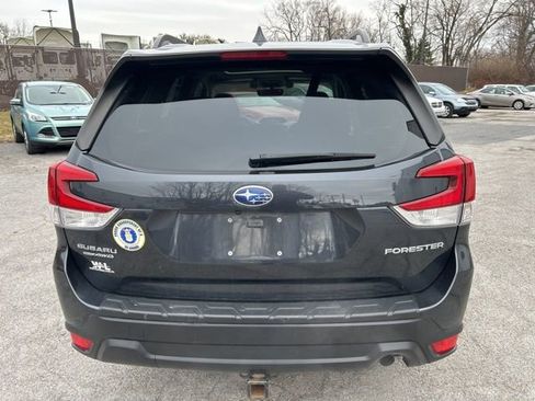 Used 2019 Subaru Forester Premium image 5