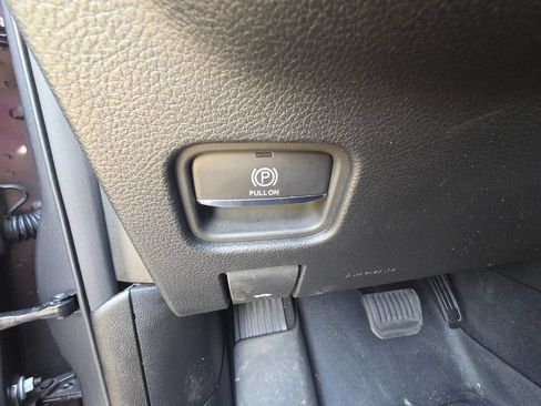 Used 2024 Jeep Grand Cherokee Altitude AWD/4WD image 26