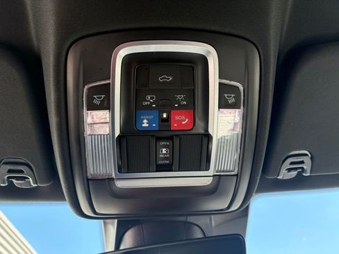 Used 2023 RAM 1500 Laramie AWD/4WD image 23