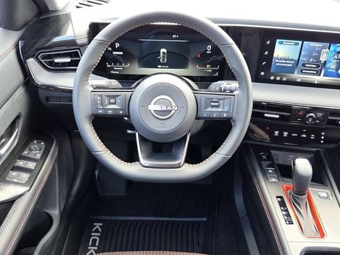 New 2026 Nissan Kicks SR FWD image 10