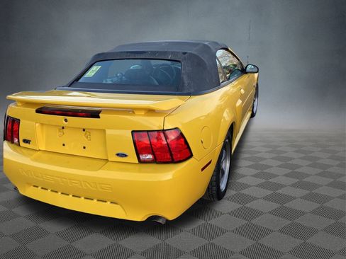 Used 2004 Ford Mustang GT image 2
