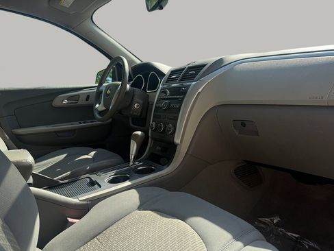 Used 2012 Chevrolet Traverse LS FWD image 13