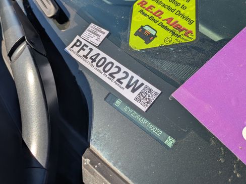 Used 2023 Cadillac XT4 Premium Luxury image 10