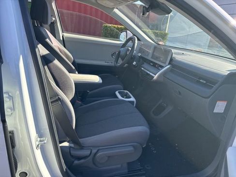 Used 2024 Hyundai Ioniq 5 SEL image 11