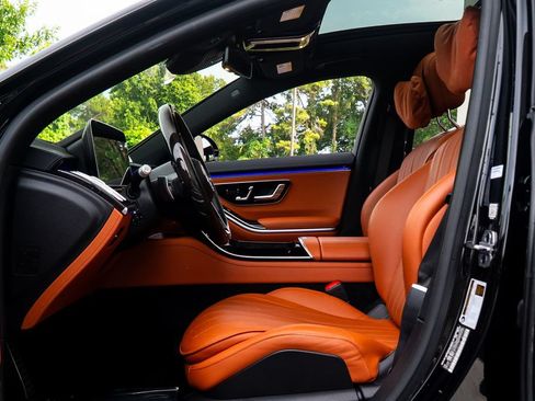 Used 2022 Mercedes-Benz S 500 4MATIC image 10