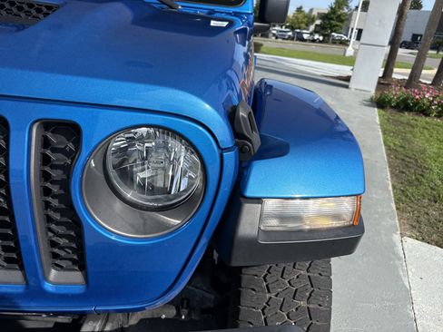 Used 2021 Jeep Gladiator Mojave AWD/4WD image 5