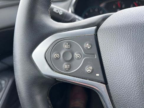 Used 2023 Chevrolet Traverse RS image 21