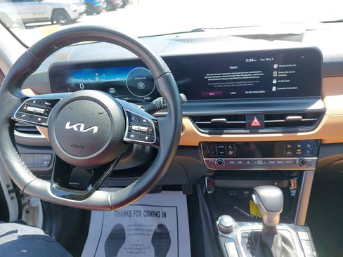 Used 2024 Kia Seltos SX w/ SX Sunroof Package AWD/4WD image 18