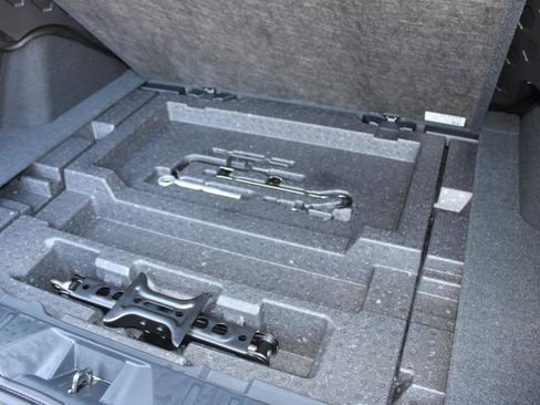 Used 2025 Subaru Outback Touring image 30