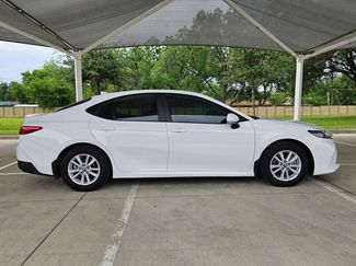 Used 2025 Toyota Camry LE w/ Convenience Package video 4