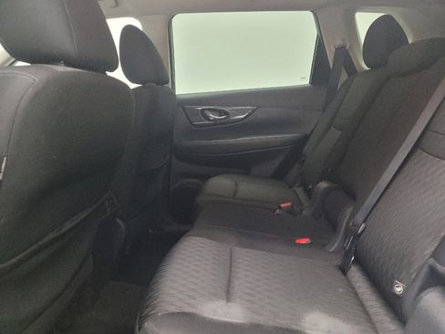 Used 2018 Nissan Rogue SV image 18