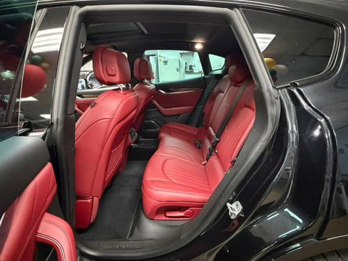 Used 2022 Maserati Levante GT image 31