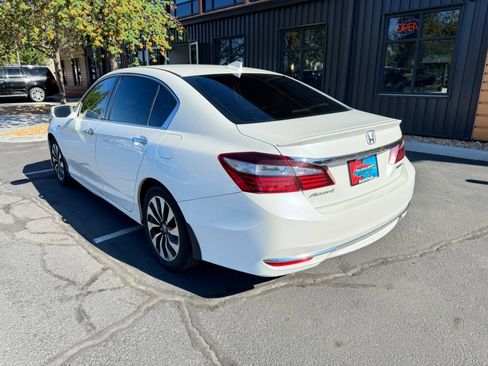 Used 2017 Honda Accord EX-L image 3
